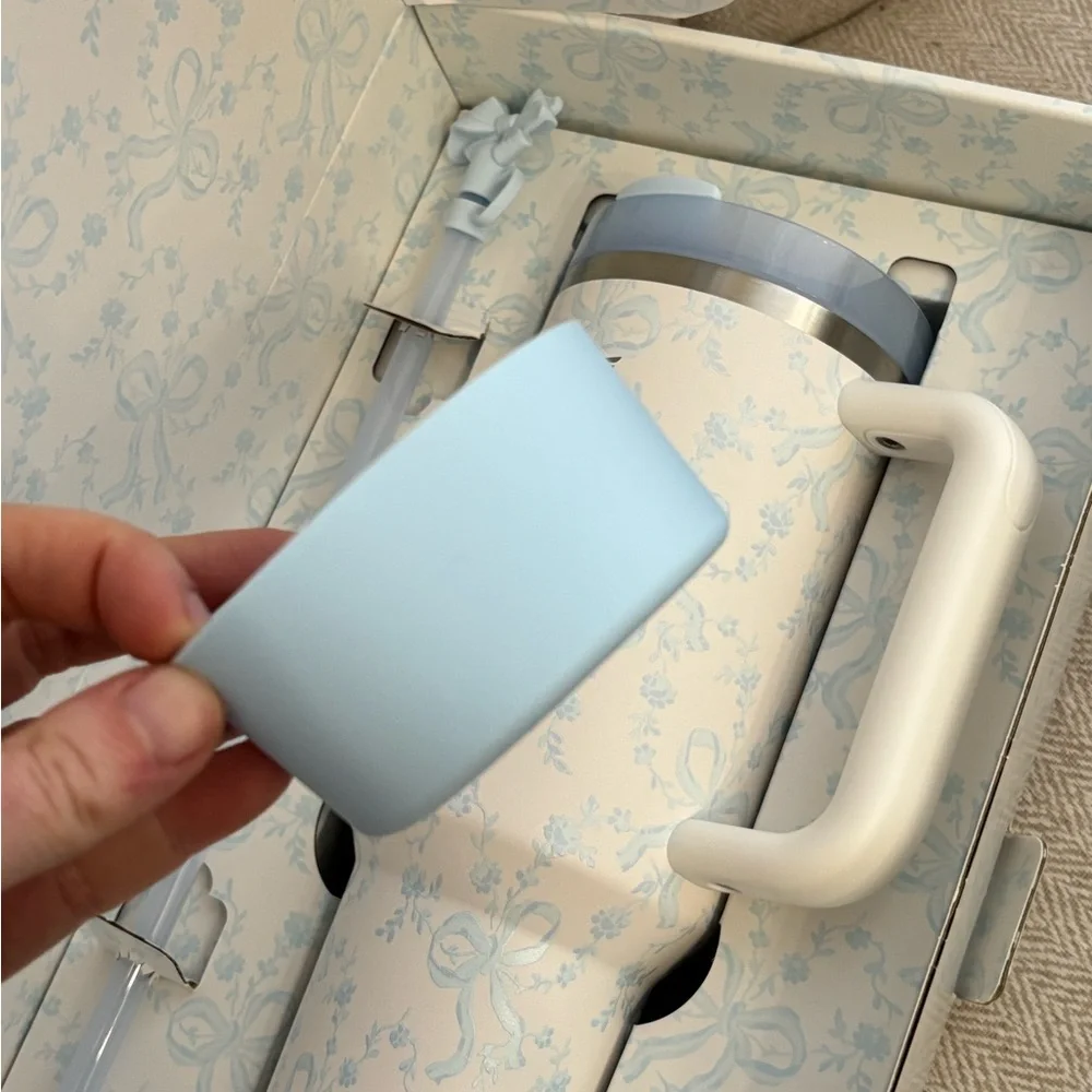 x LoveShackFancy Stanley Tumbler 40oz in Coquette Bow Winter Ice - Picture 3 of 5